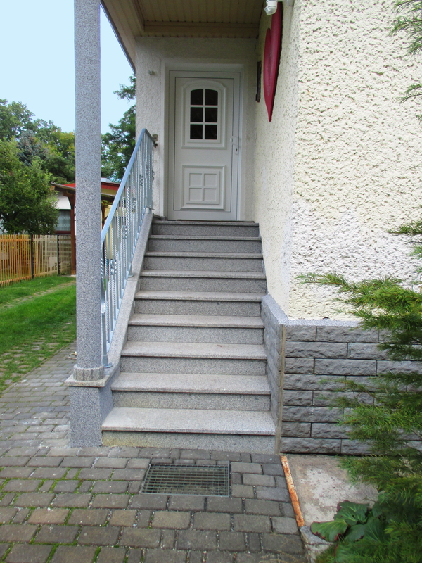 Podest Treppe mit Geländer